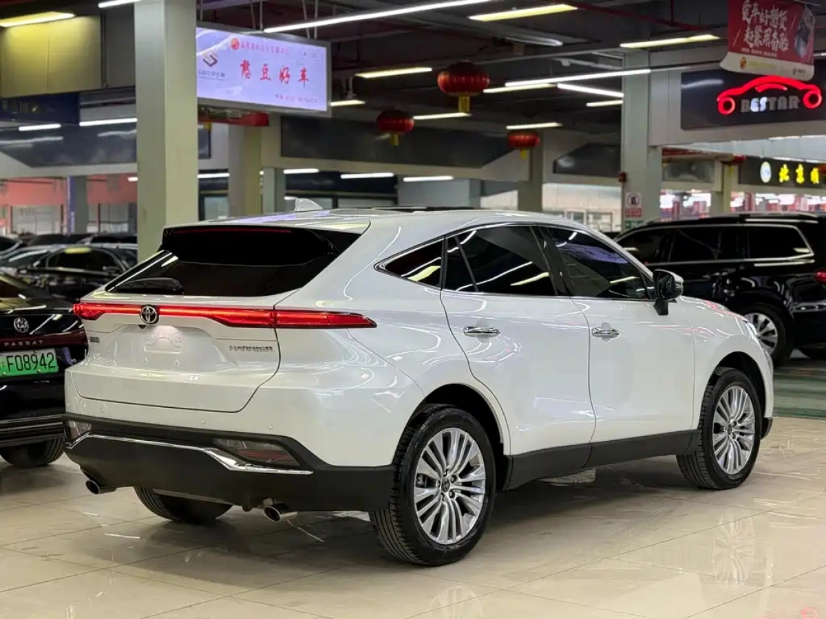 TOYOTA HARRIER