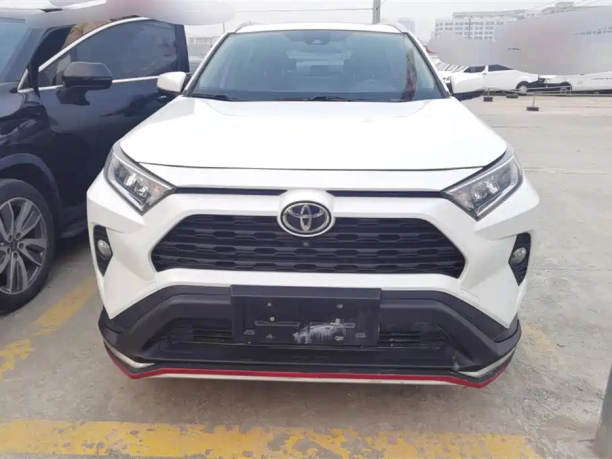 TOYOTA RAV4
