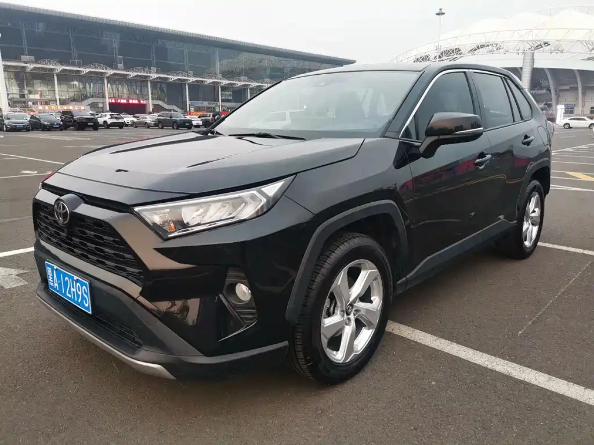 TOYOTA RAV4  2022
