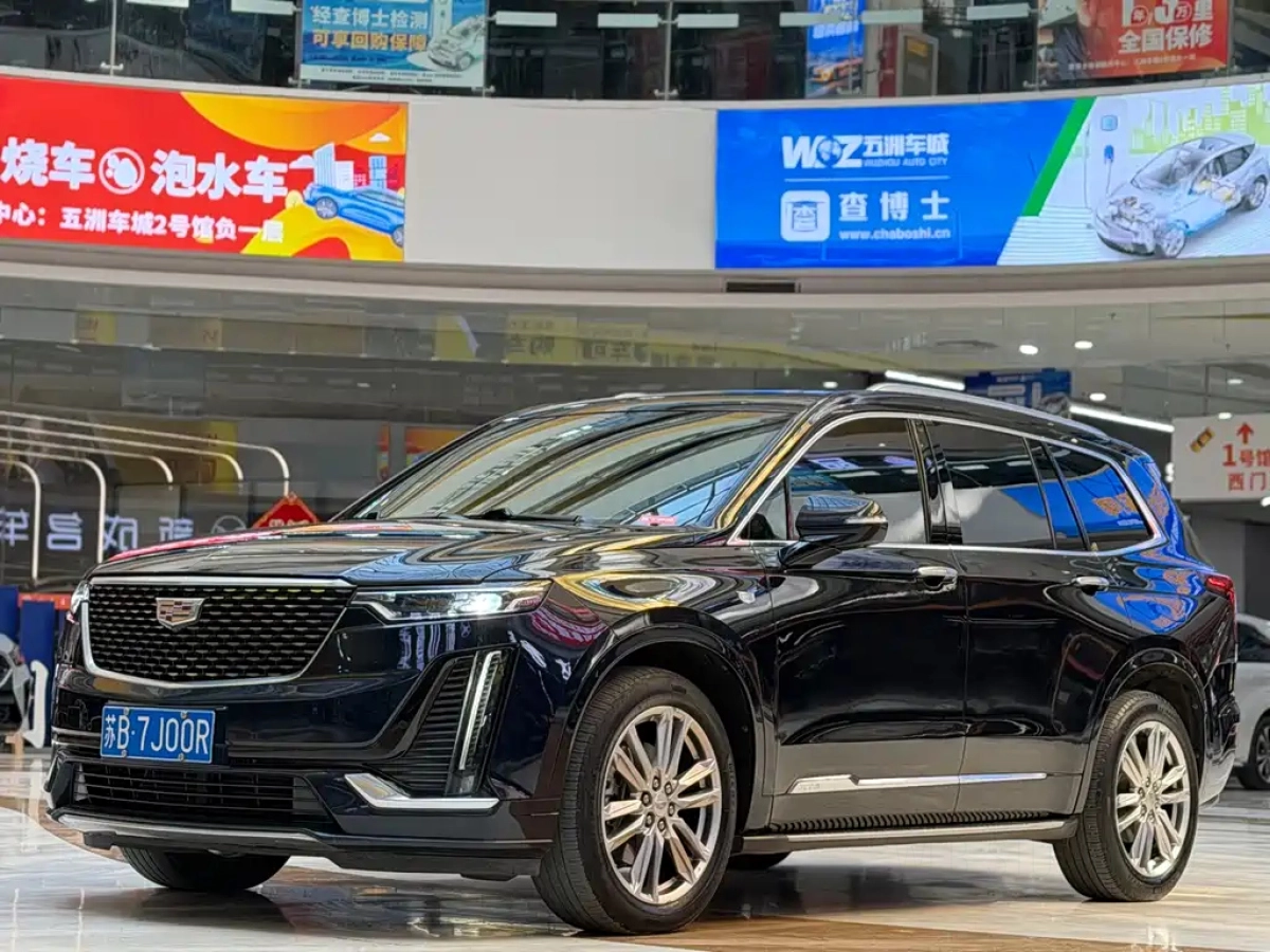 CADILLAC XT6