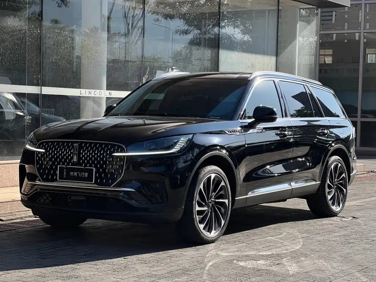 LINCOLN AVIATOR  2024