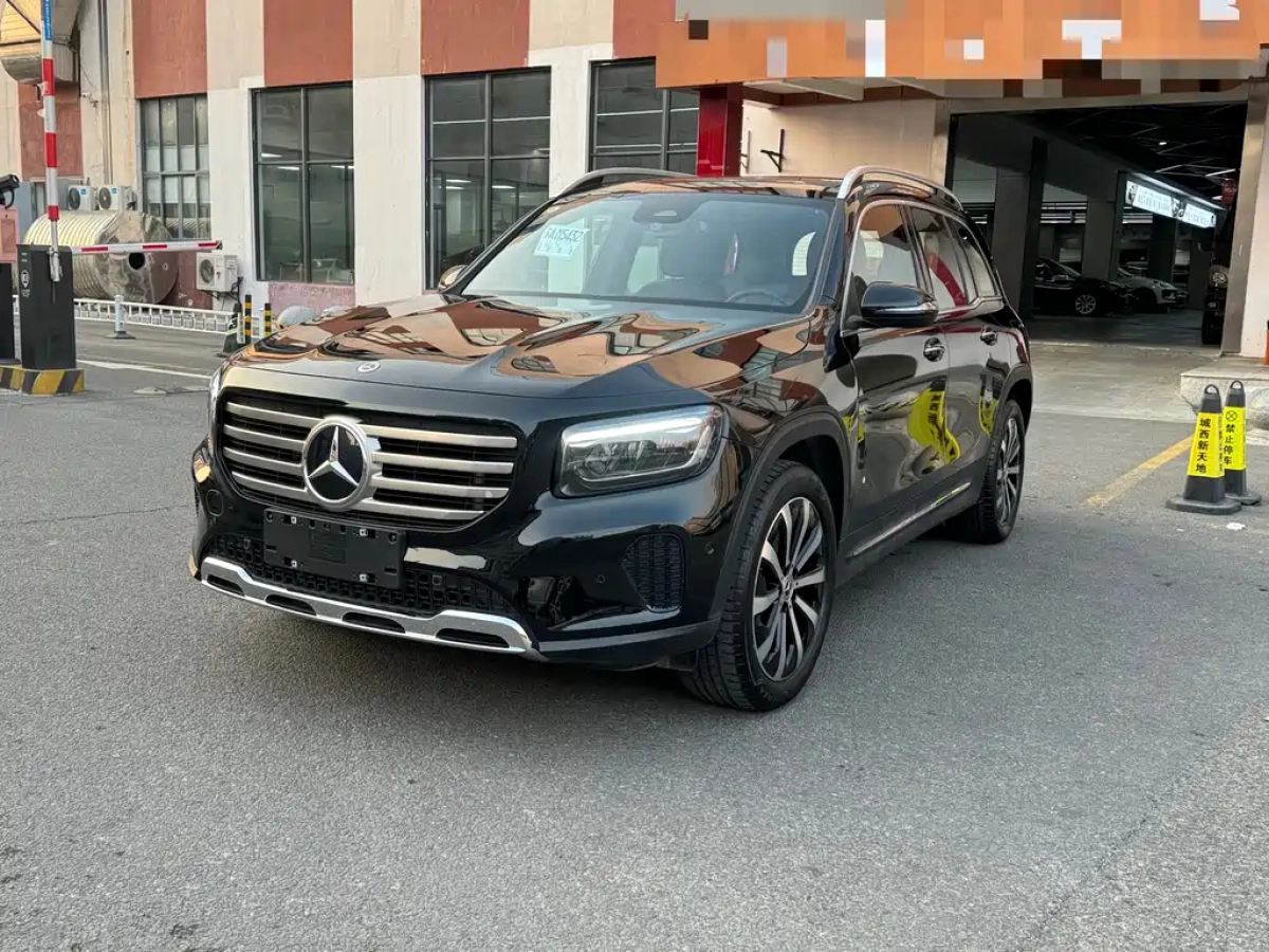 MERCEDES-BENZ GLB  2024