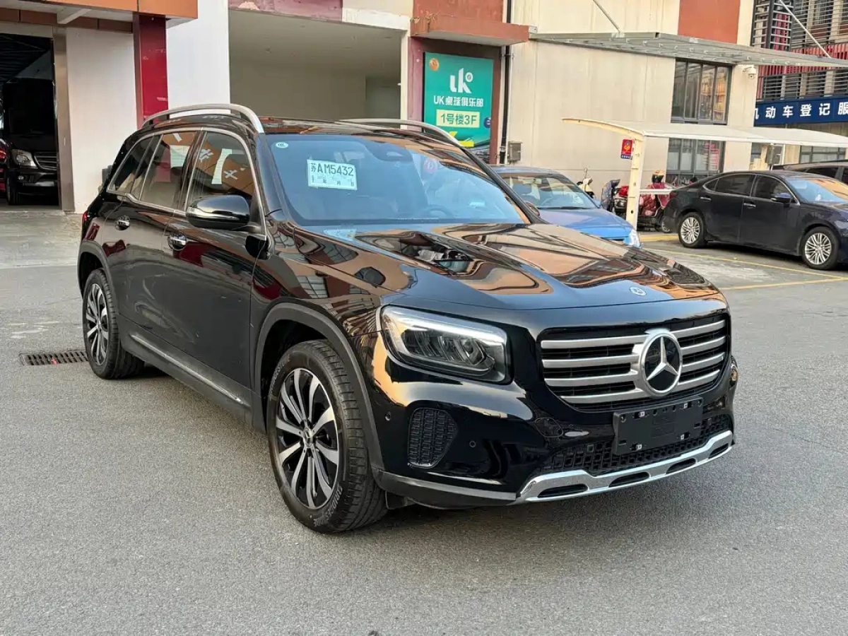 MERCEDES-BENZ GLB