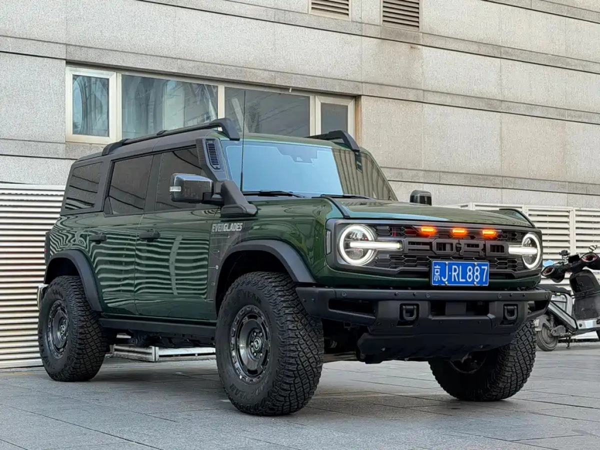 FORD BRONCO  2024