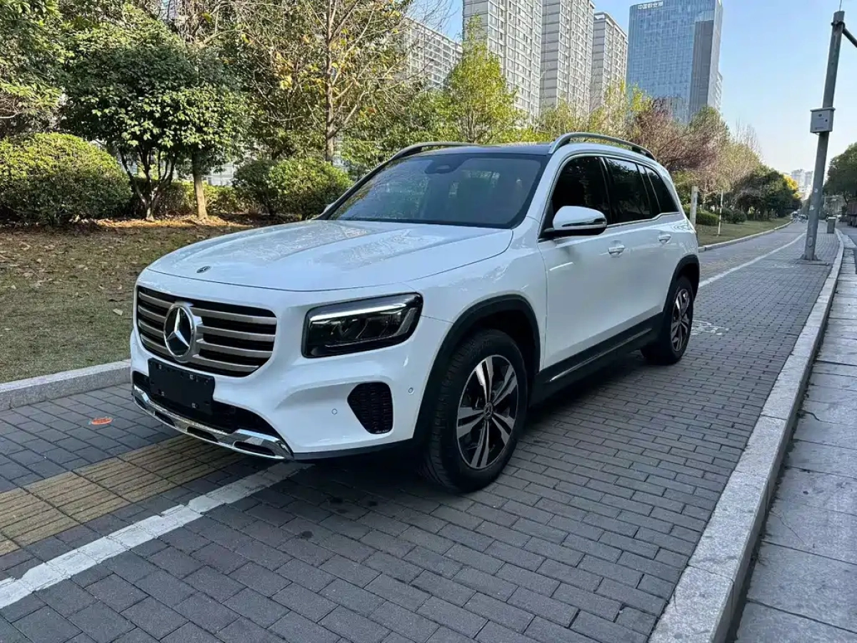 MERCEDES-BENZ GLB  2025