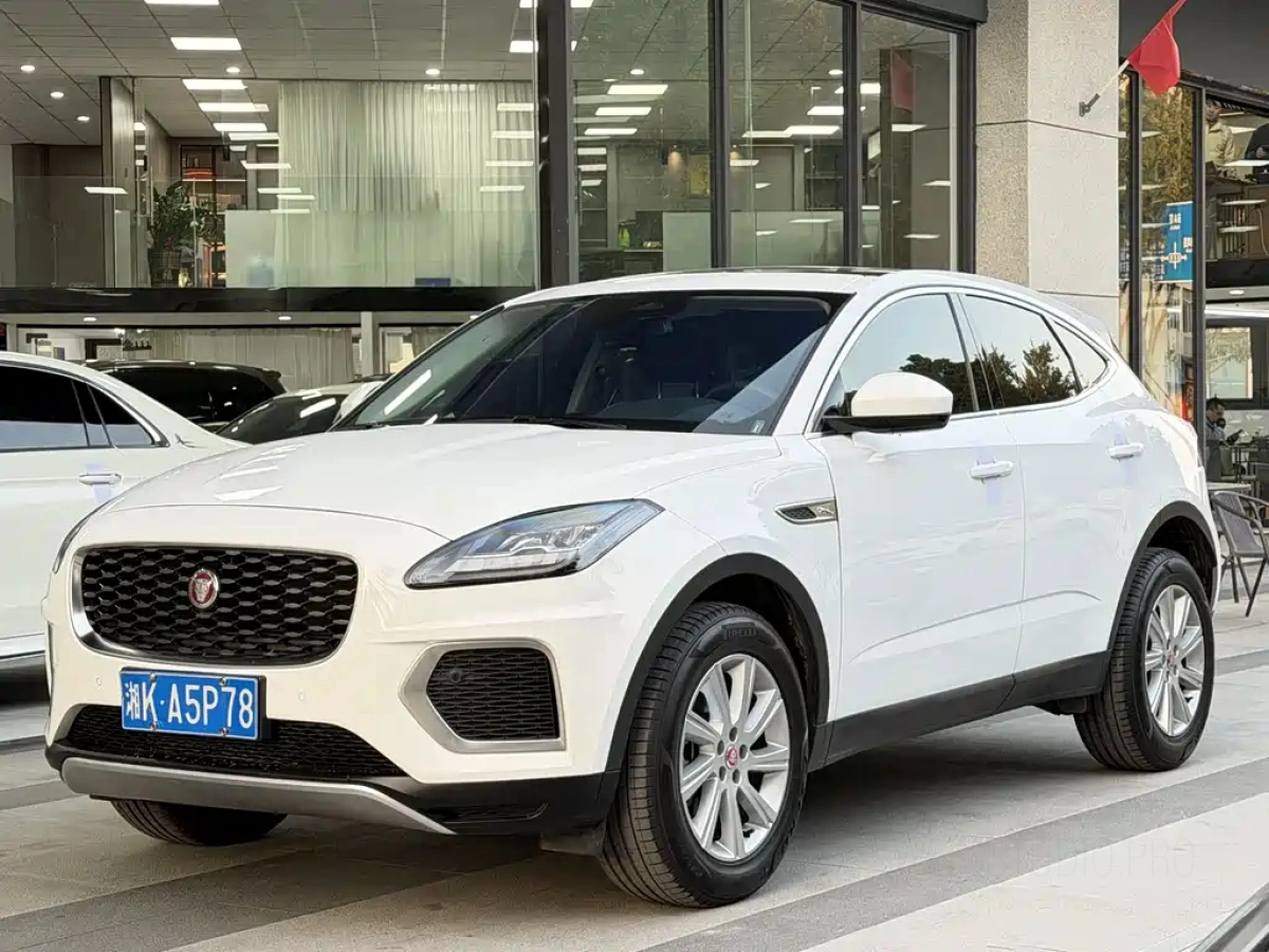 JAGUAR E-PACE  2024