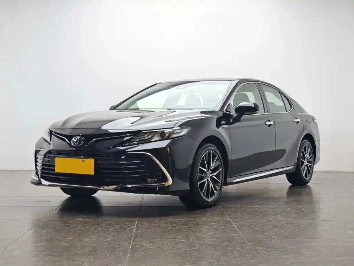 TOYOTA CAMRY  2023