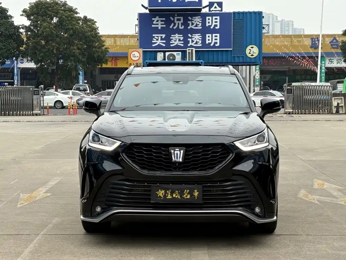 TOYOTA CROWN KLUGER
