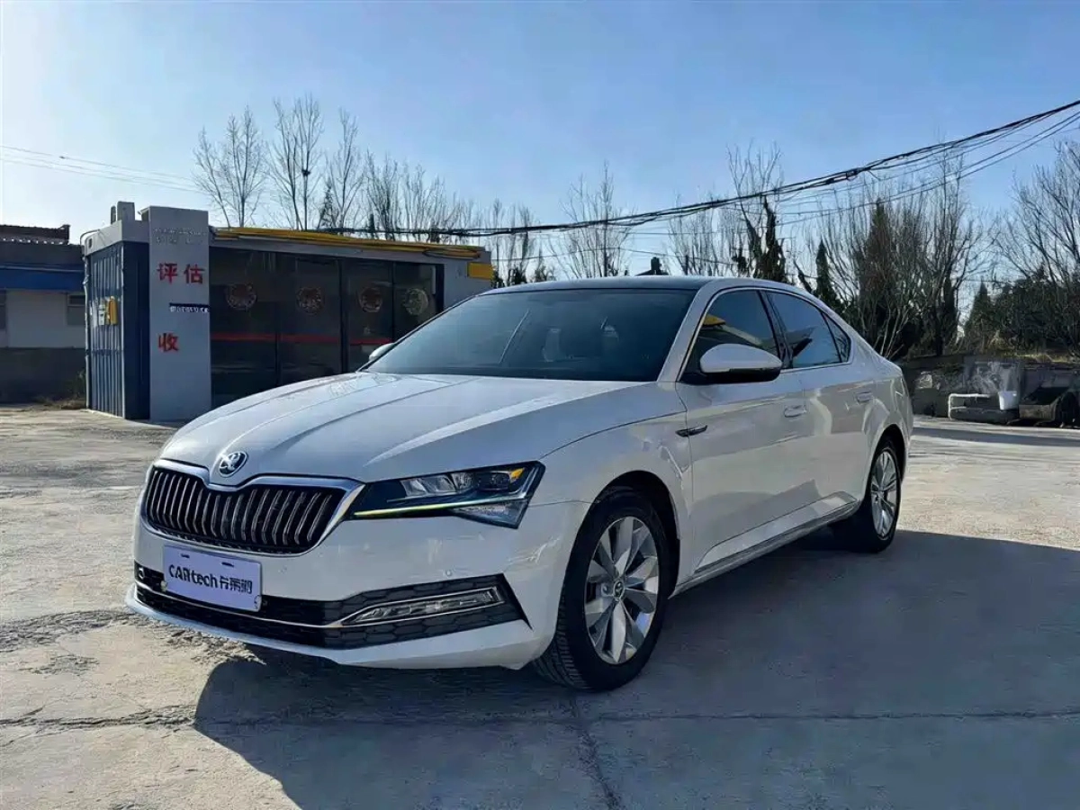 SKODA SUPERB  2019