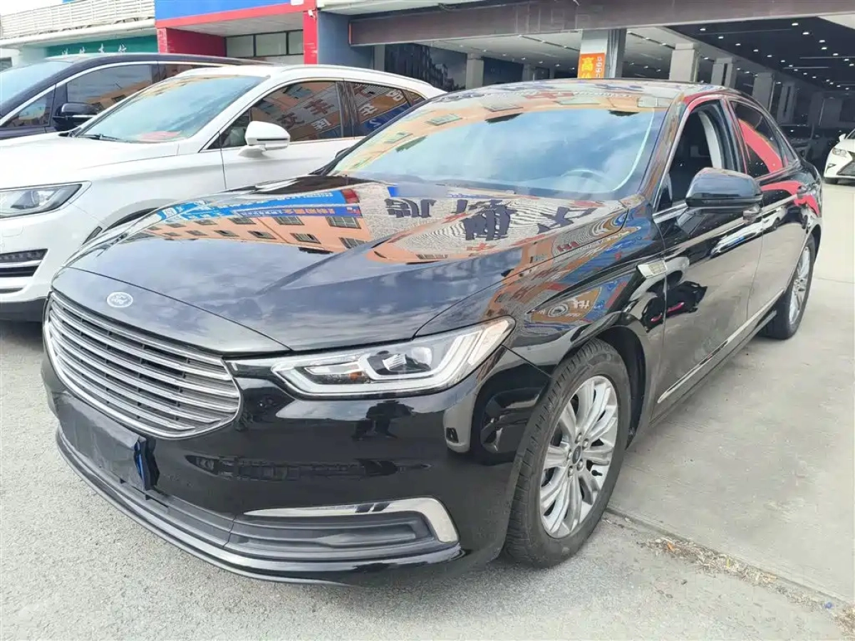 FORD TAURUS  2020