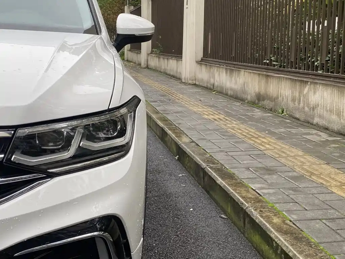 VOLKSWAGEN TIGUAN L NEW ENERGY