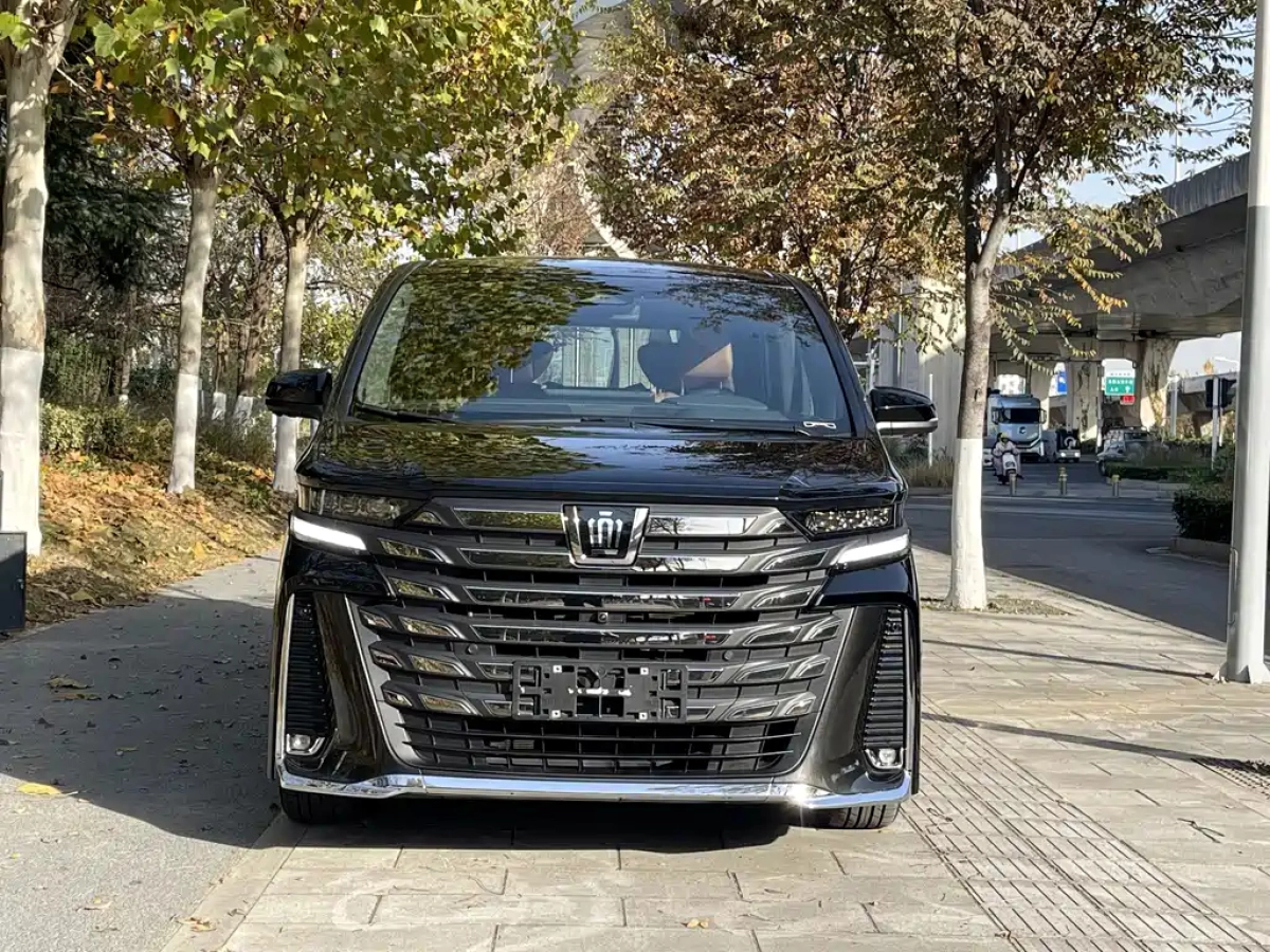 TOYOTA VELLFIRE