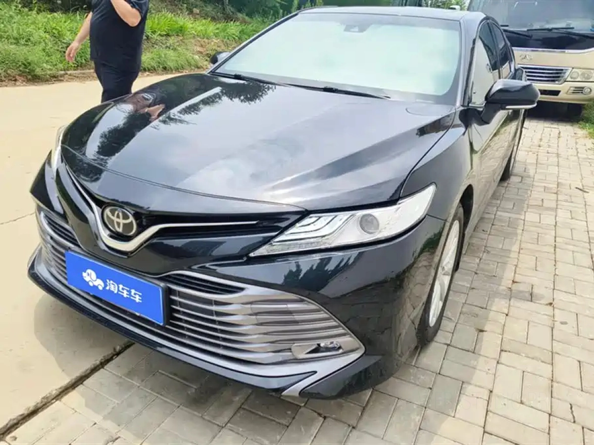 TOYOTA CAMRY  2020