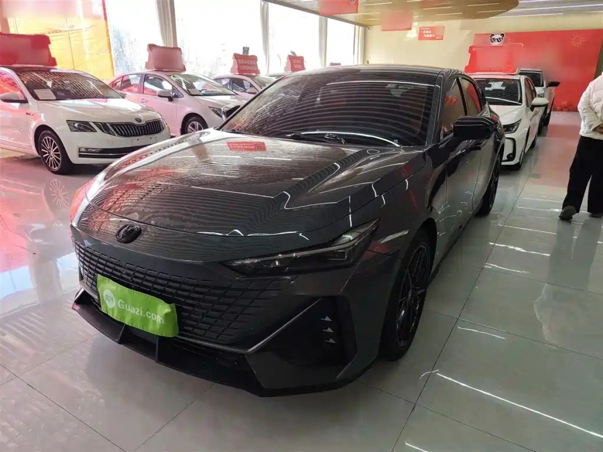CHANGAN UNI-V  2023