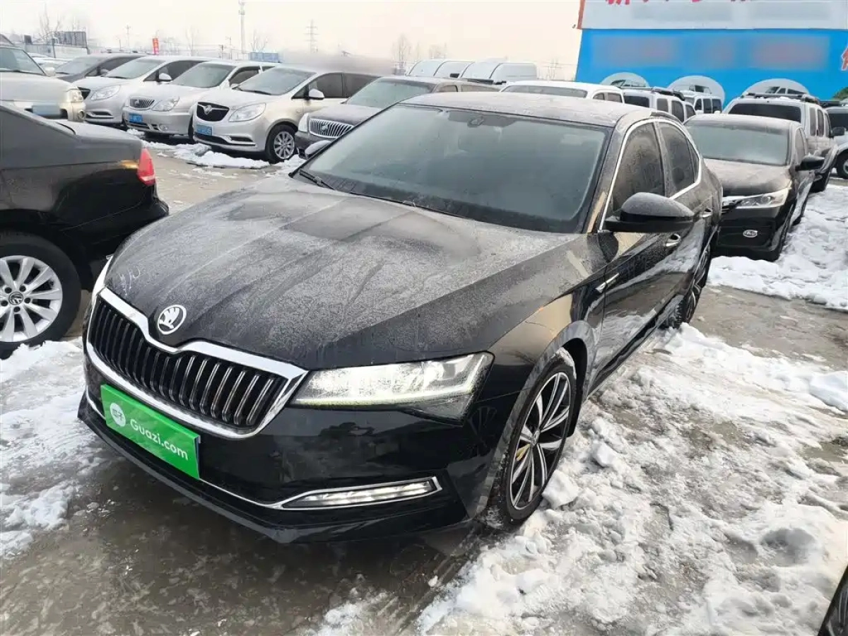 SKODA SUPERB