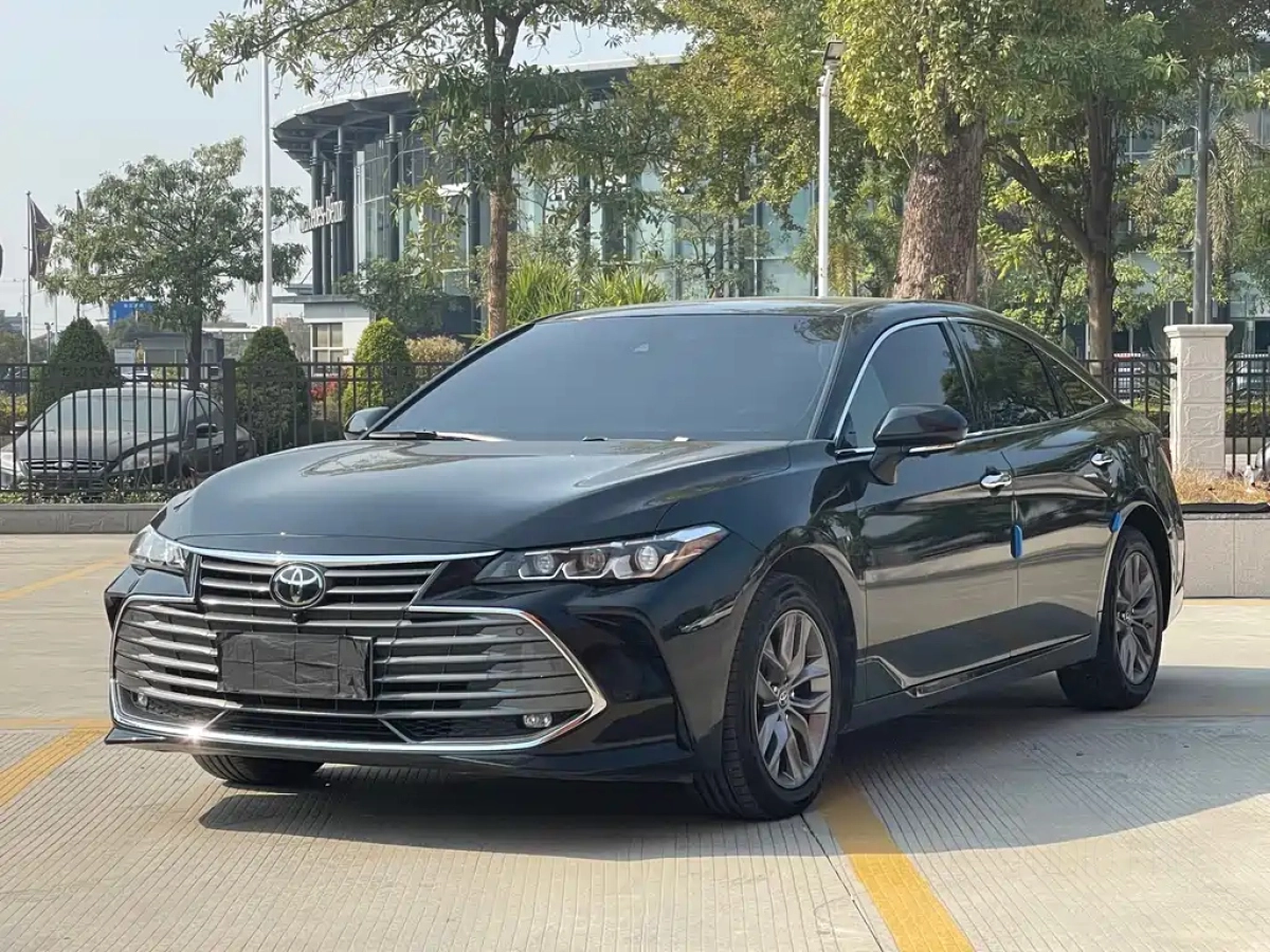 TOYOTA AVALON  2021