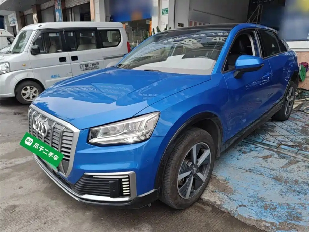 AUDI Q2L E-TRON  2021