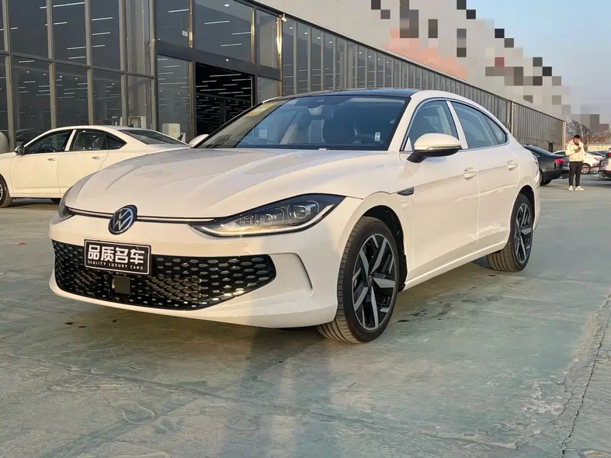 VOLKSWAGEN LAMANDO  2026