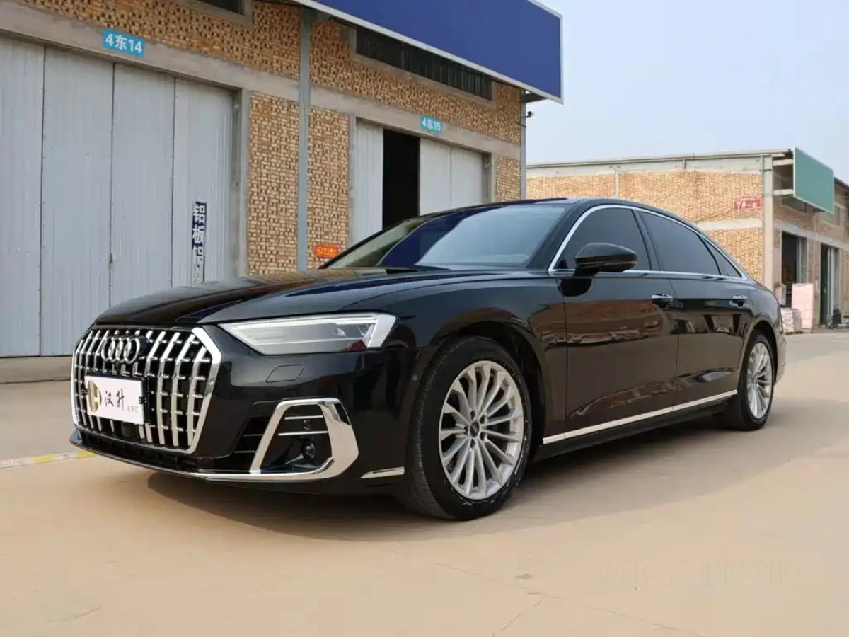 AUDI A8  2022