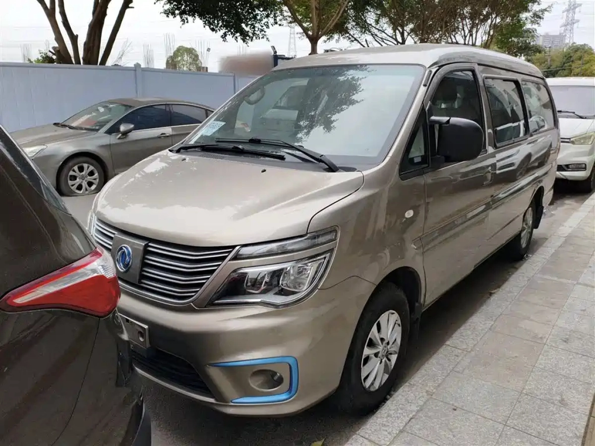 DONGFENG LINGZHI M5EV