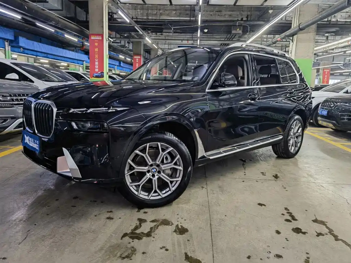 BMW X7  2024