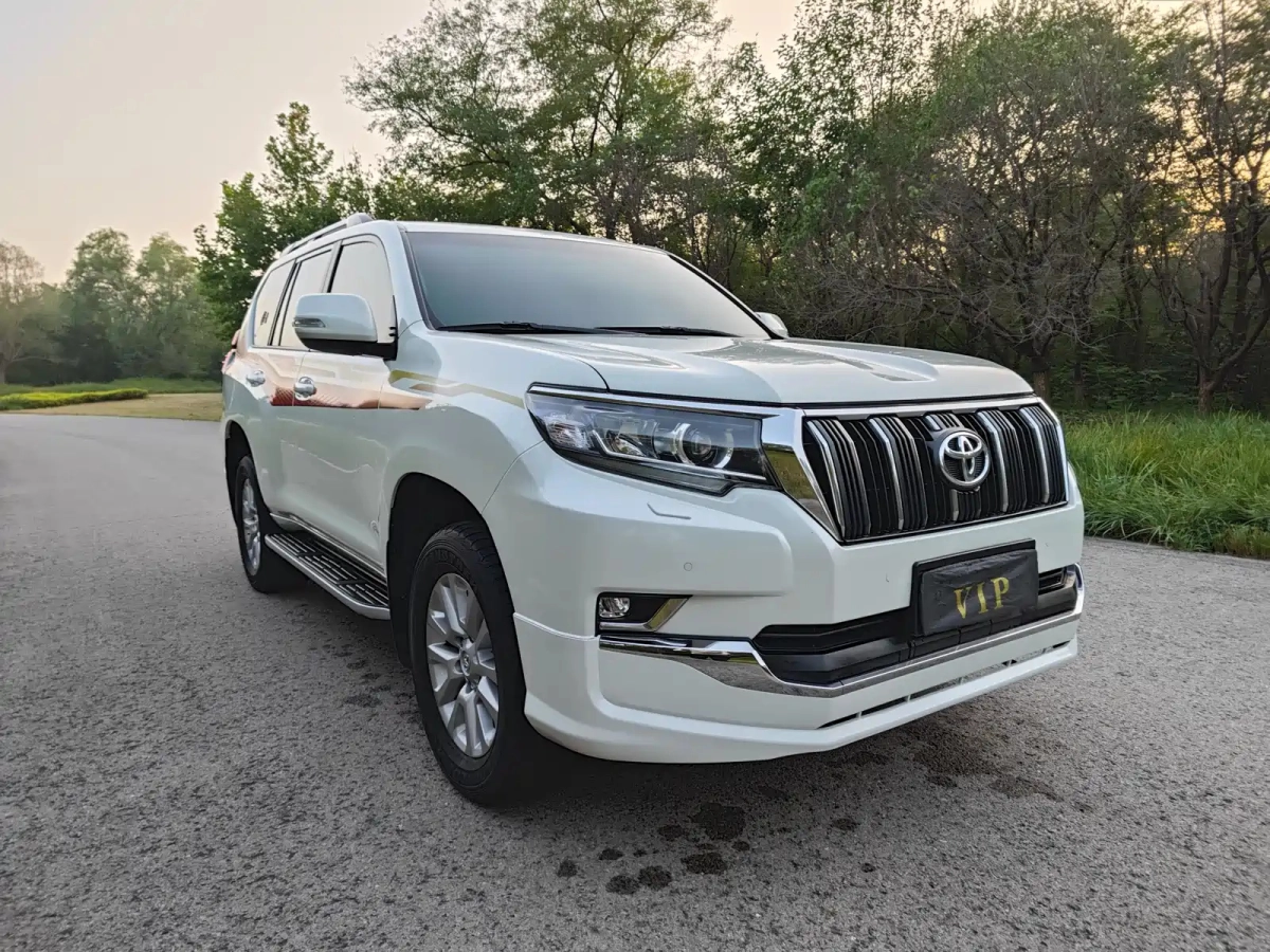 TOYOTA PRADO