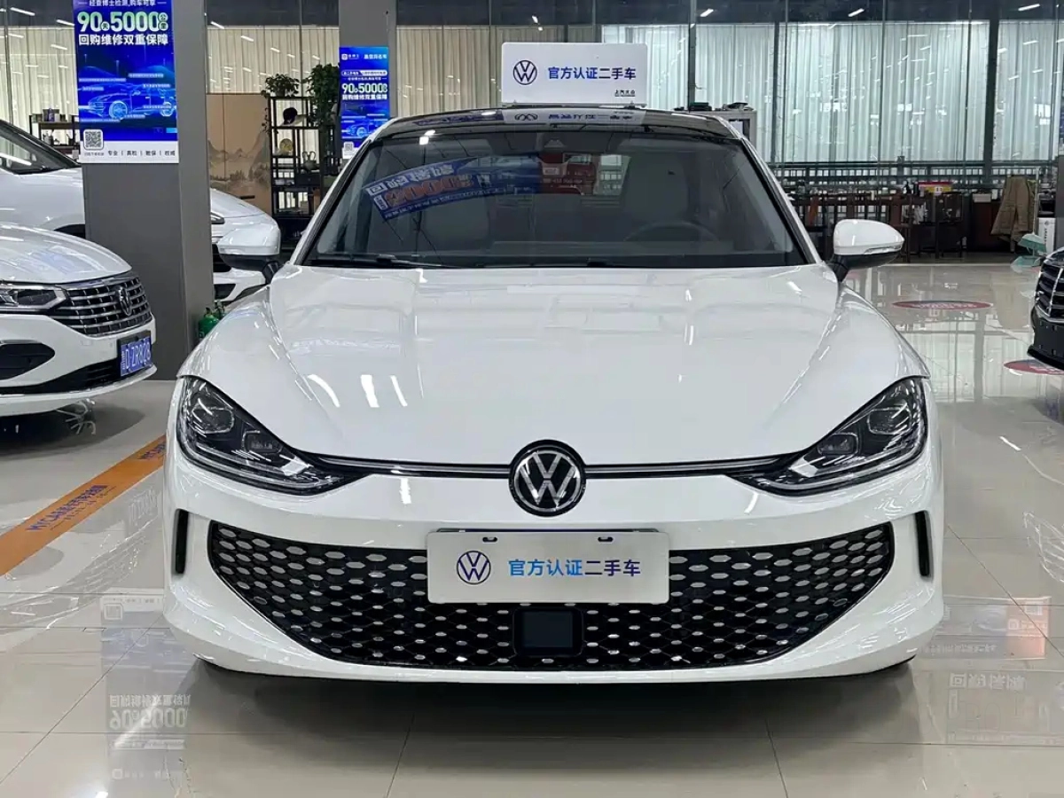 VOLKSWAGEN LAMANDO