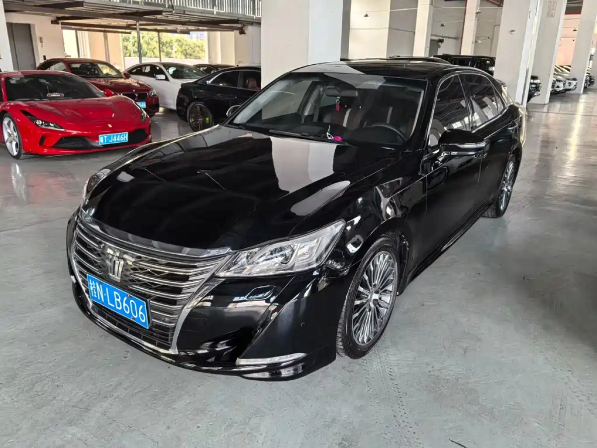 TOYOTA CROWN
