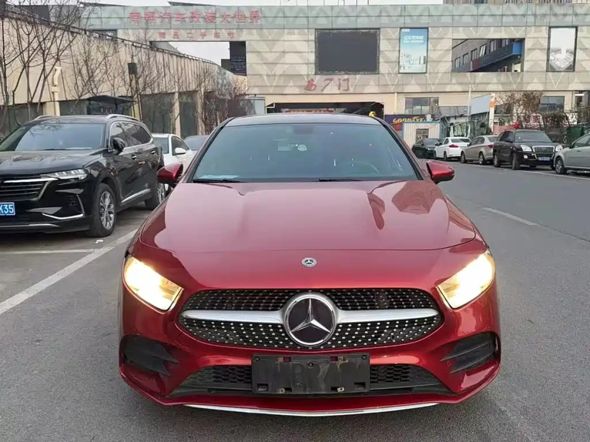 MERCEDES-BENZ A-CLASS  2019