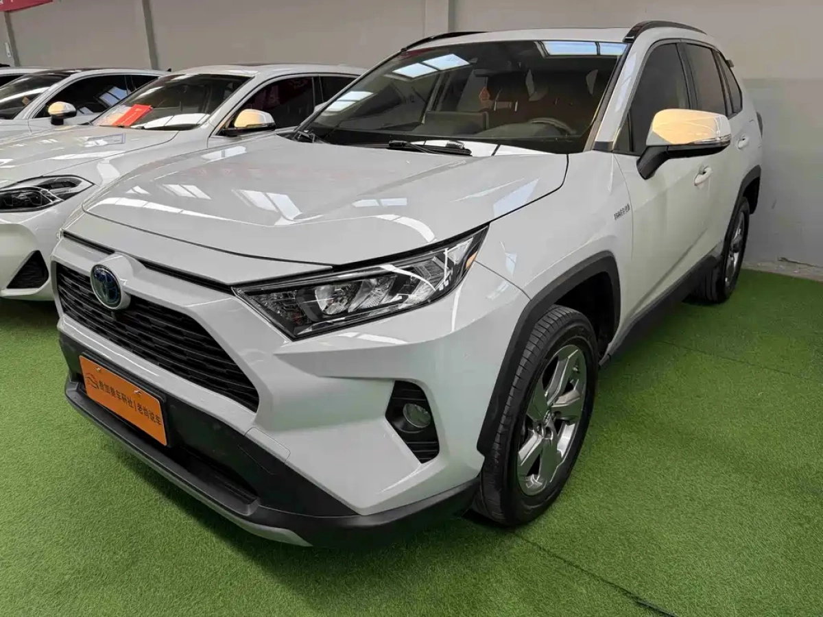 TOYOTA RAV4  2021