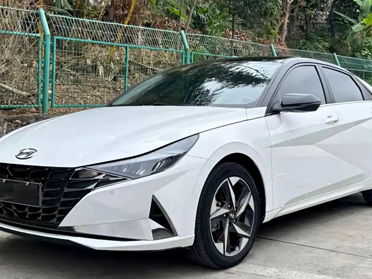 HYUNDAI ELANTRA  2022