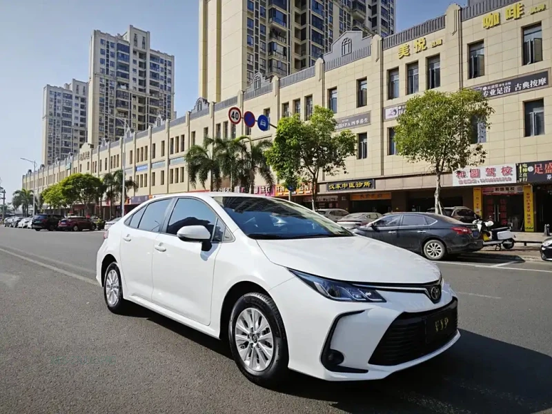 TOYOTA COROLLA