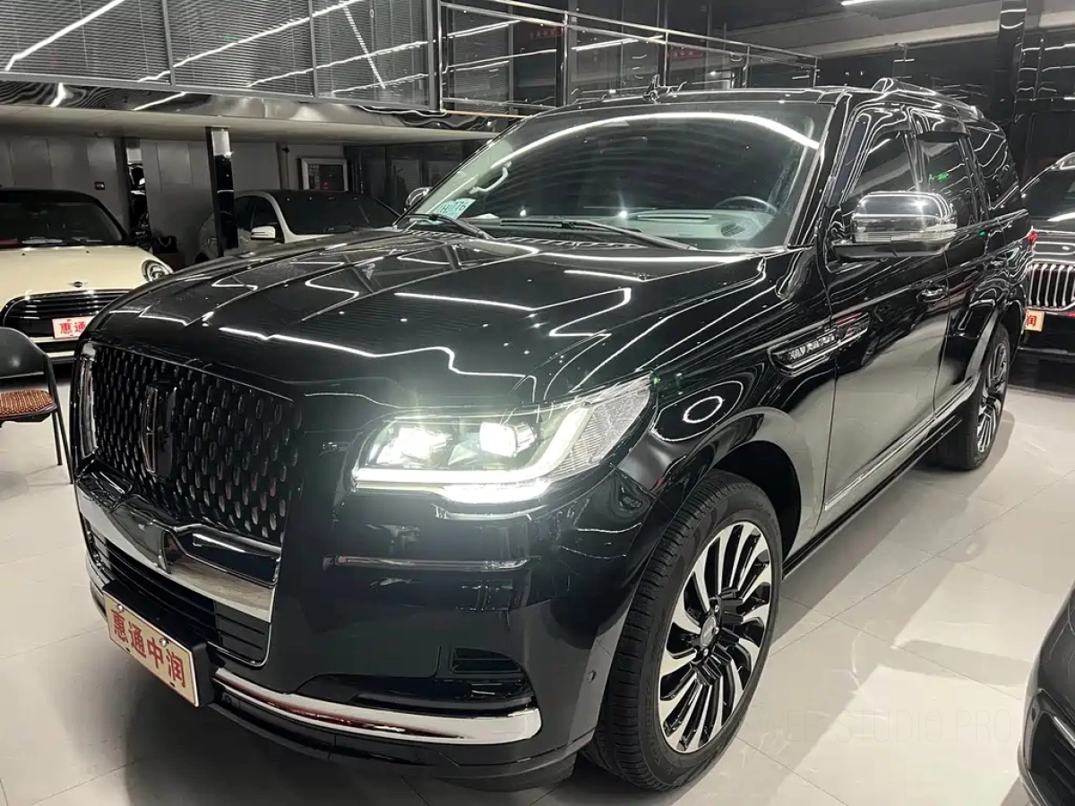 LINCOLN NAVIGATOR