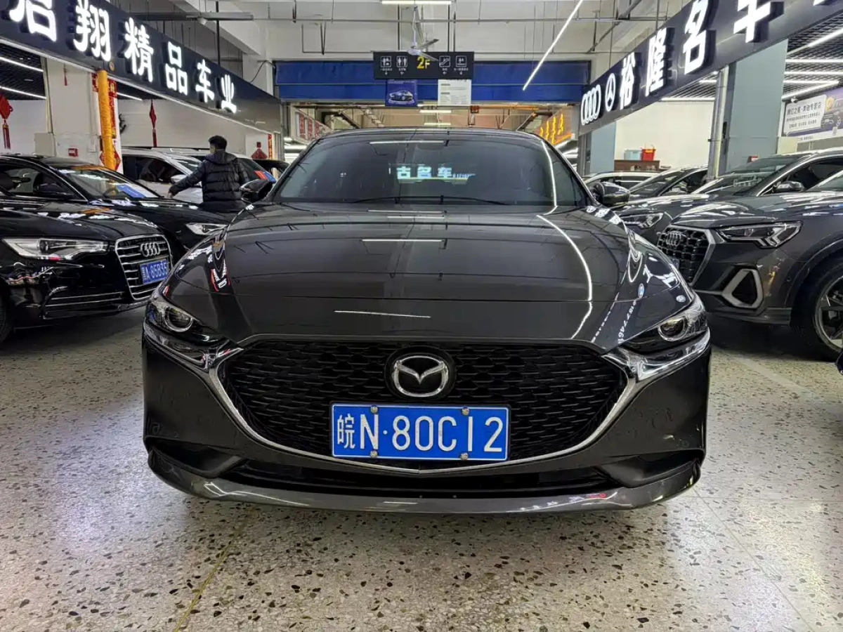 MAZDA 3 AXELA