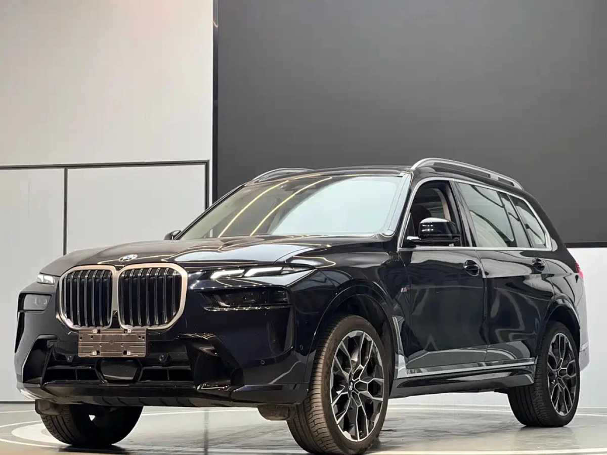 BMW X7  2024