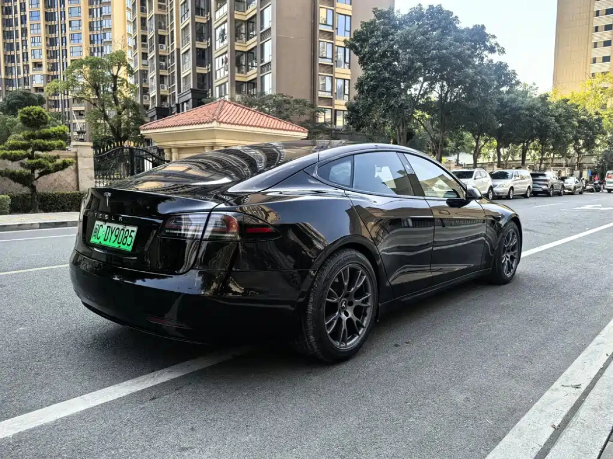 TESLA MODEL S
