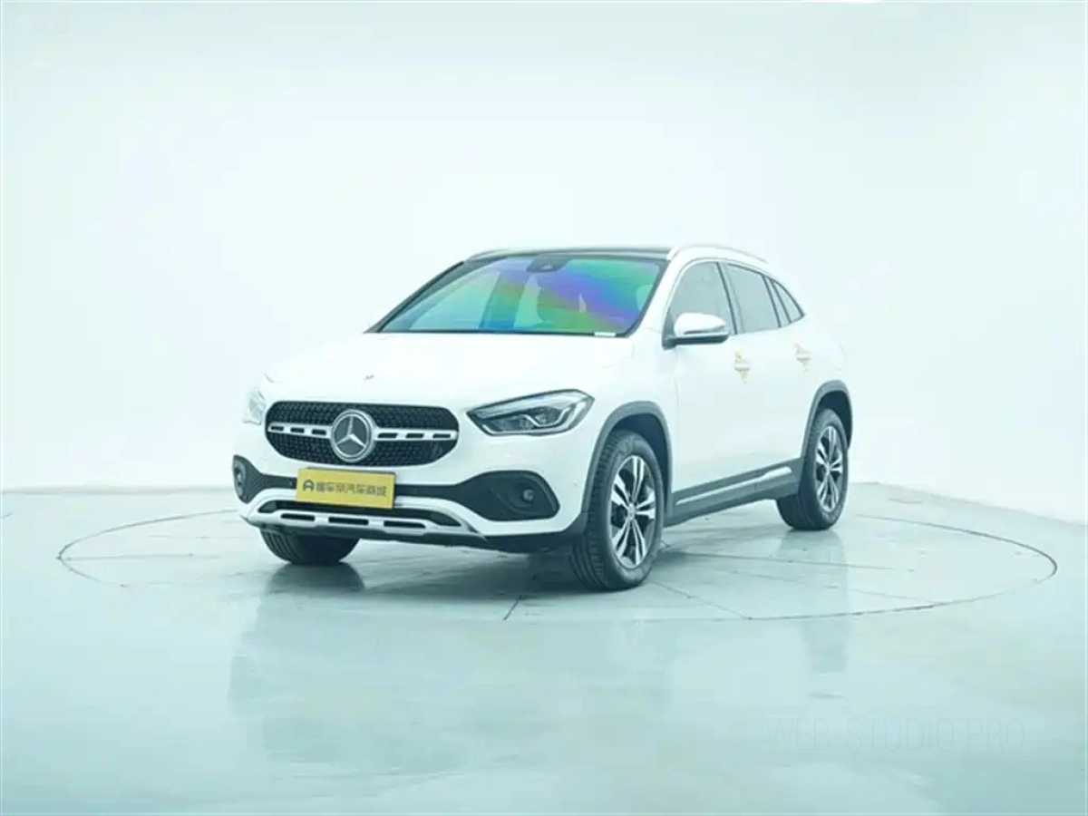 MERCEDES-BENZ GLA  2024