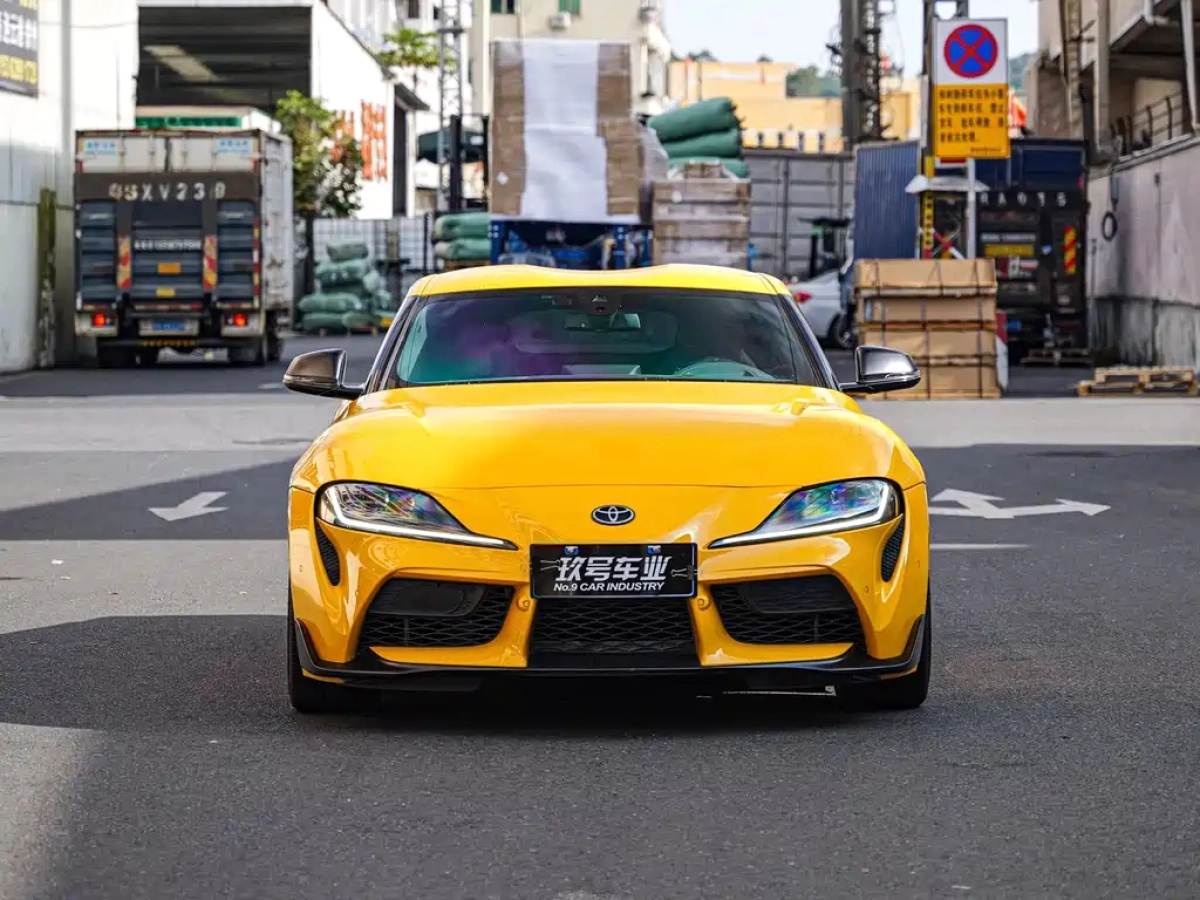 TOYOTA SUPRA