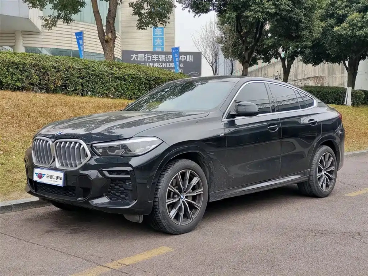 BMW X6  2022