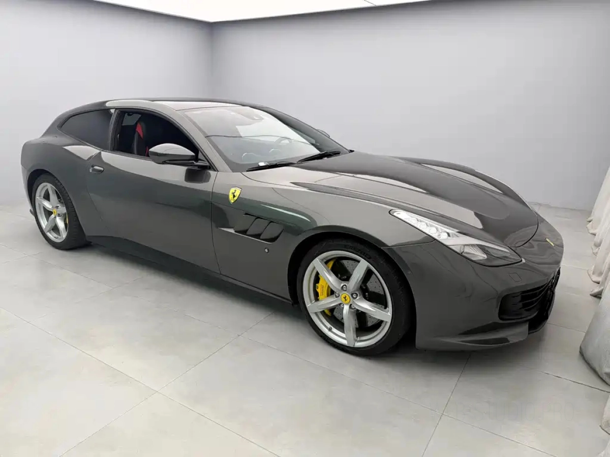 FERRARI GTC4LUSSO  2020