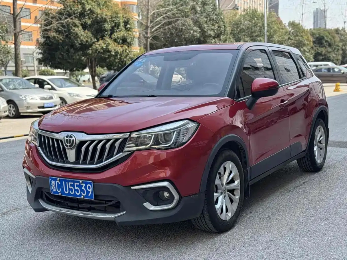 ZHONGHUA V3  2019