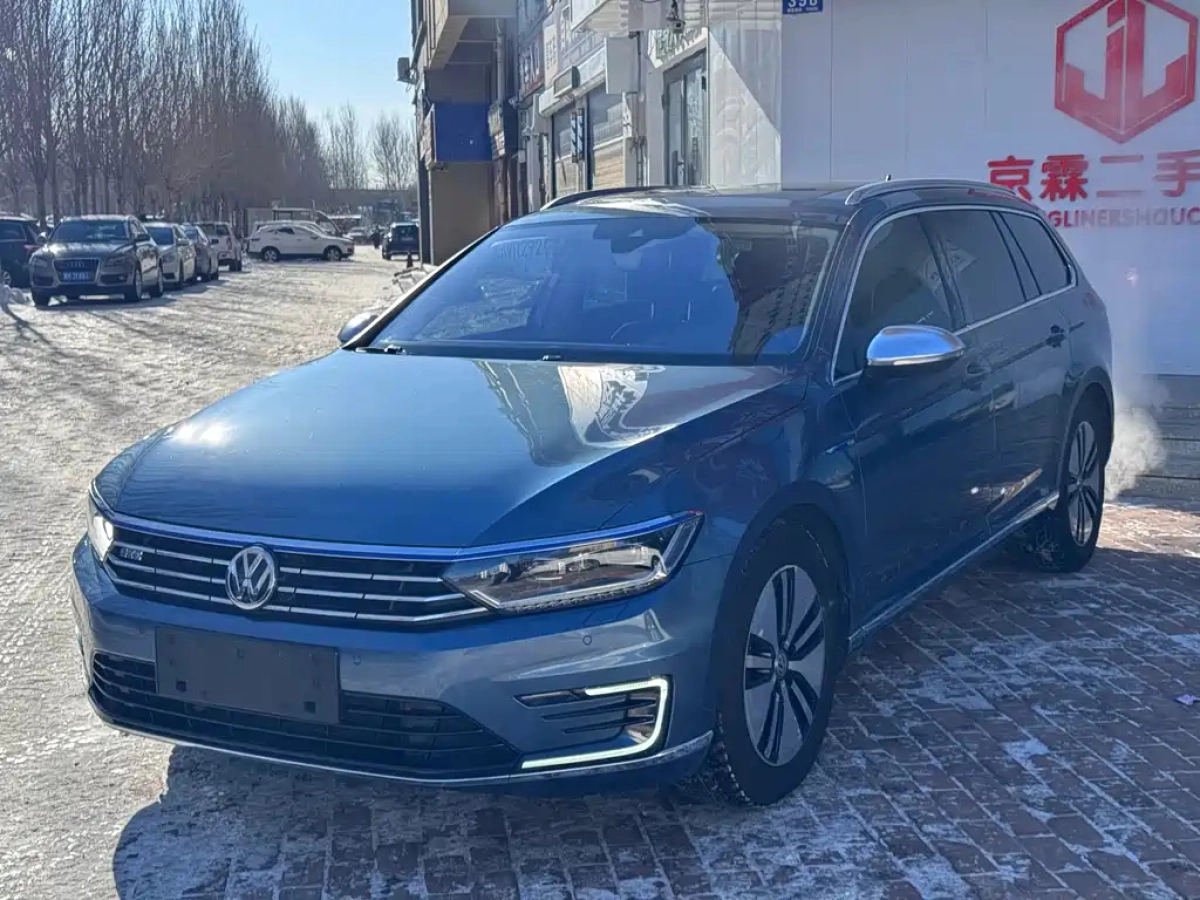 VOLKSWAGEN PASSAT VARIANT GTE  2020