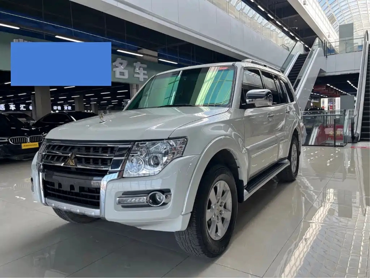 MITSUBISHI PAJERO IMPORT  2020