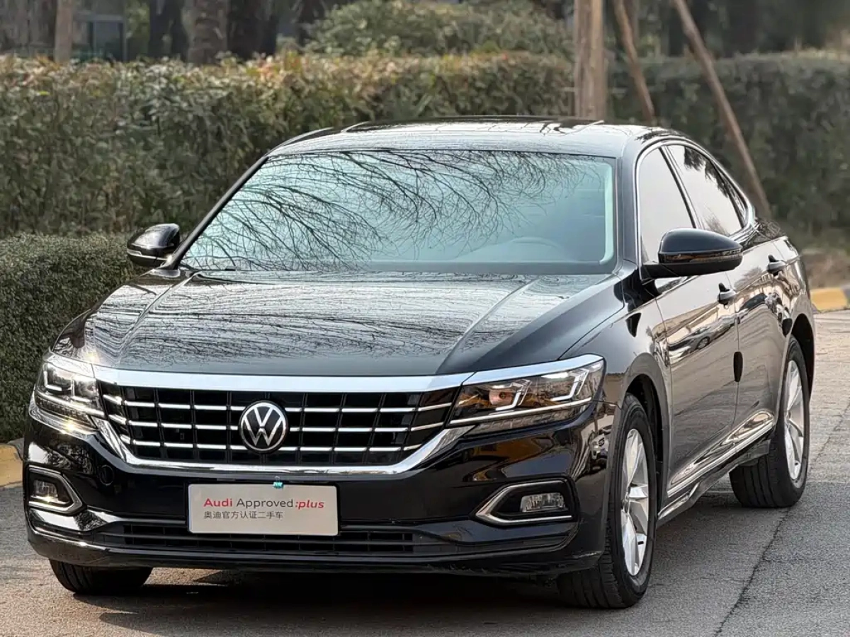 VOLKSWAGEN PASSAT  2021