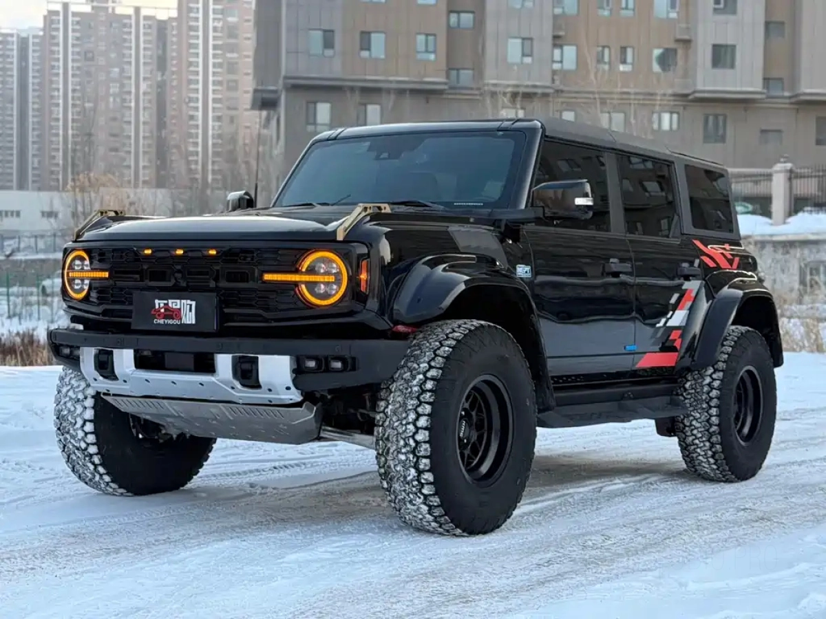 FORD BRONCO  2025