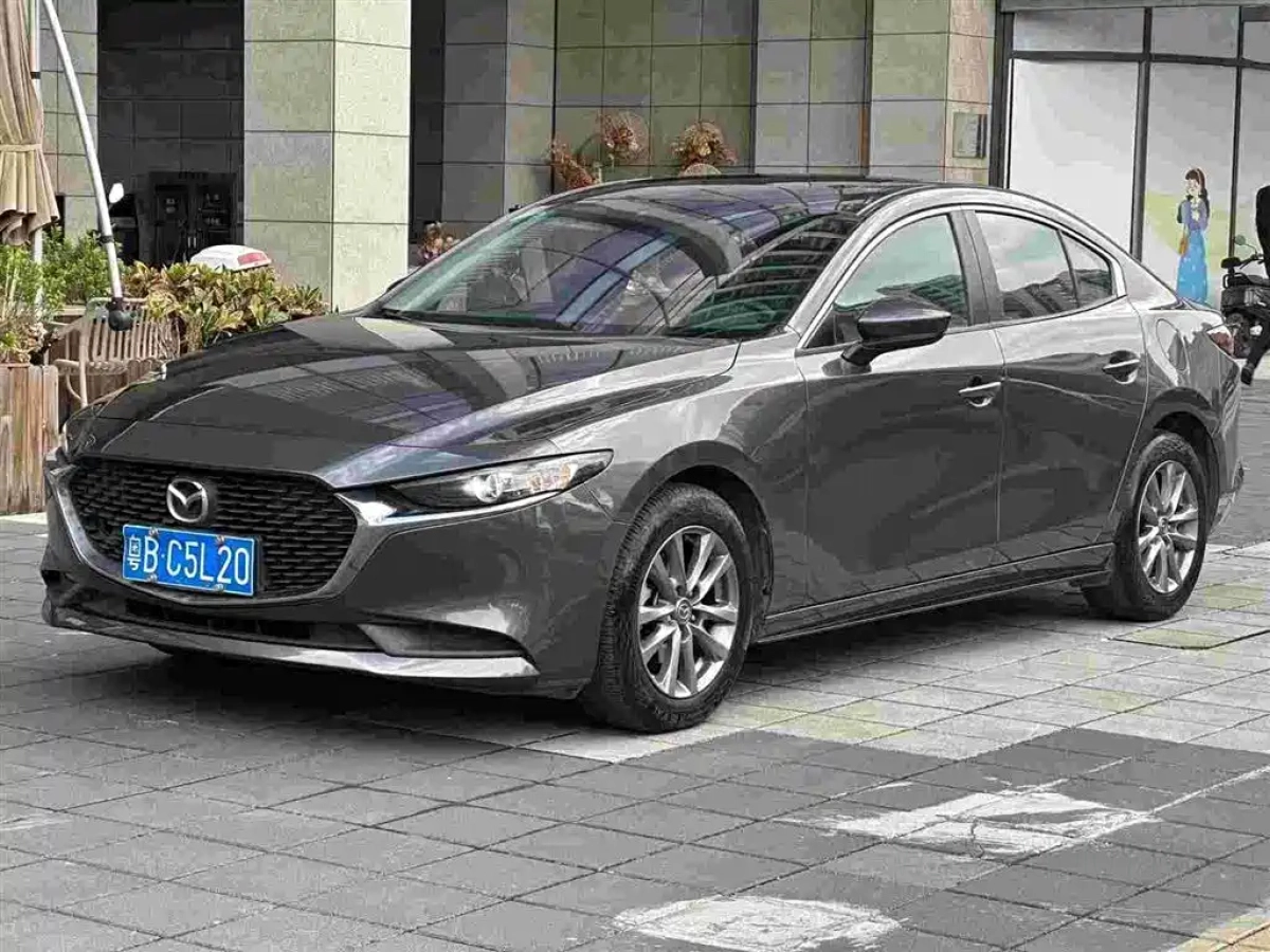 MAZDA 3 AXELA