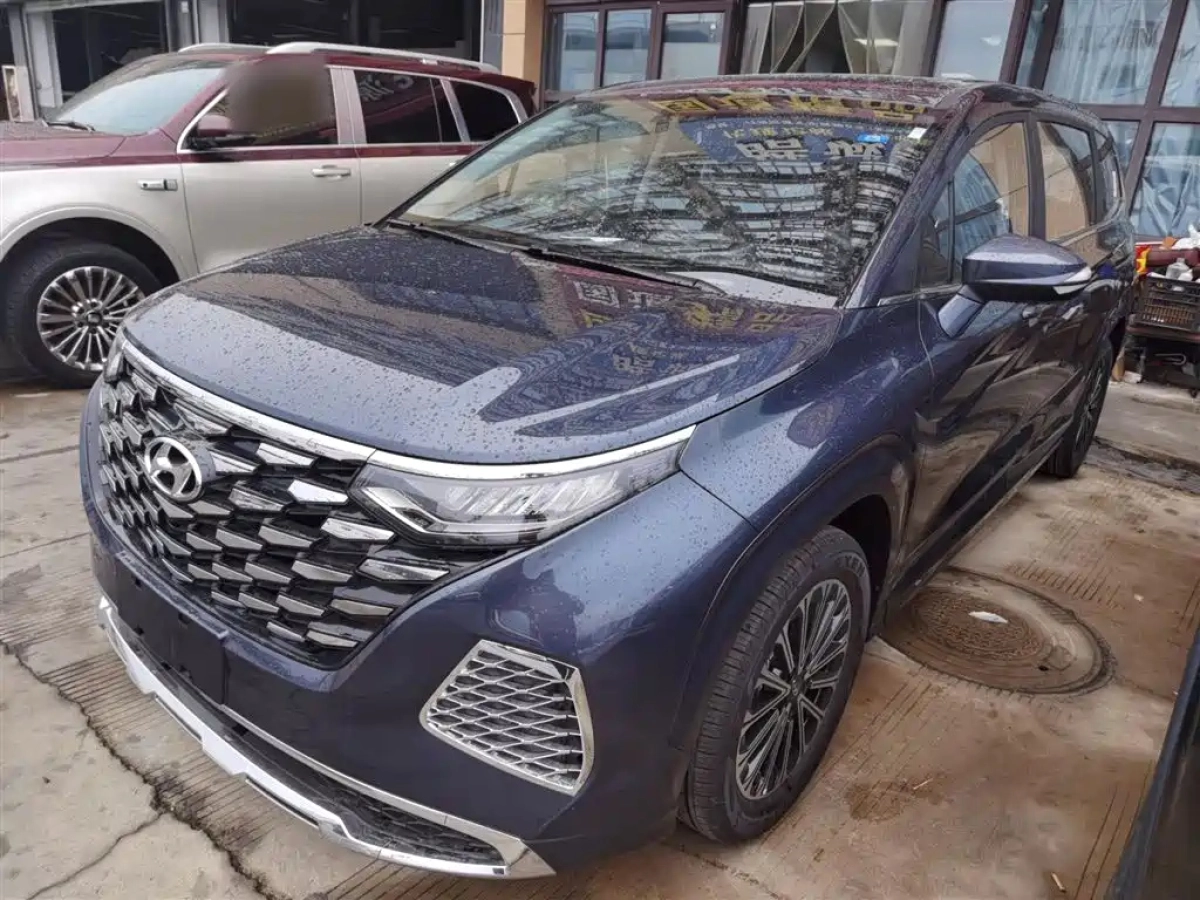 HYUNDAI CUSTO  2025