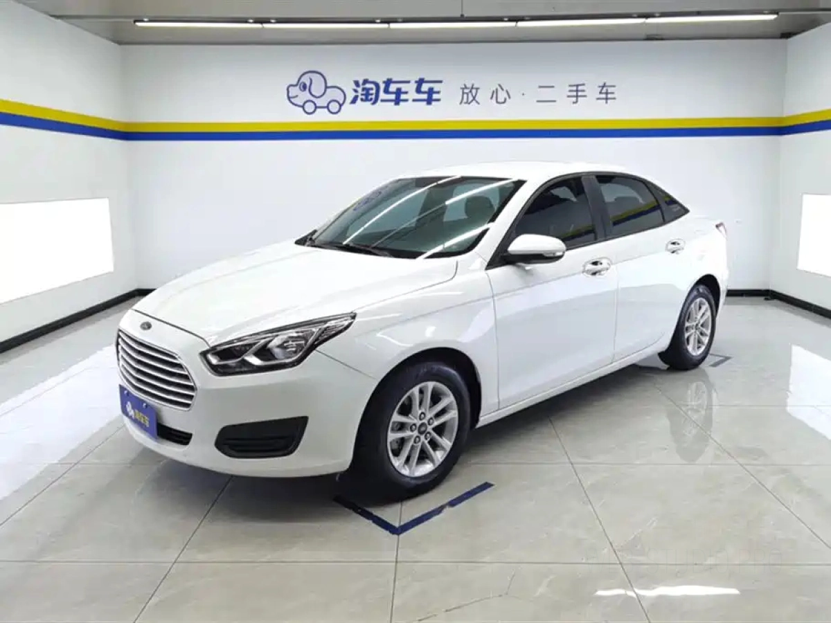 FORD FOCUS CLASSIC  2021