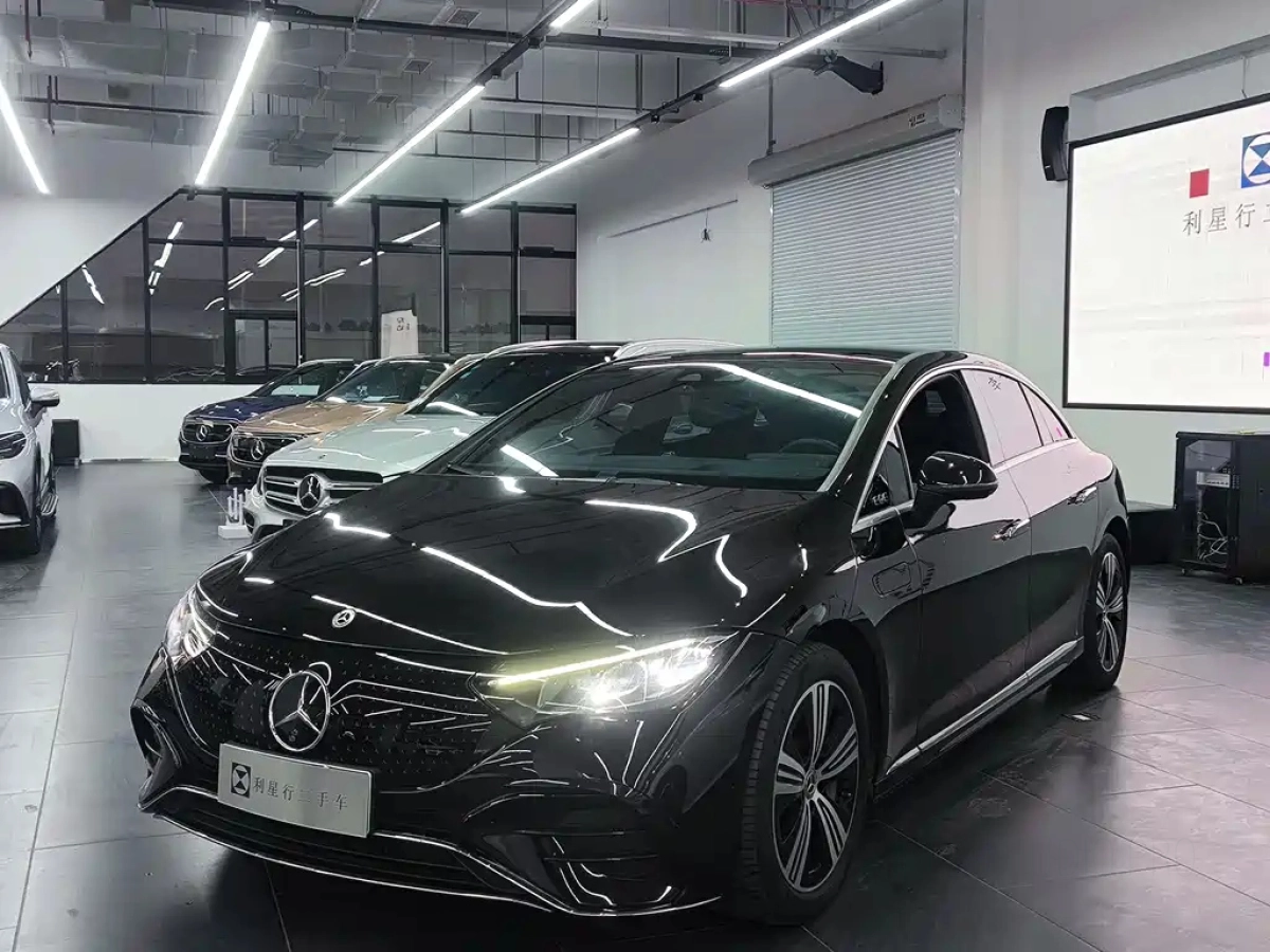 MERCEDES-BENZ EQE  2023