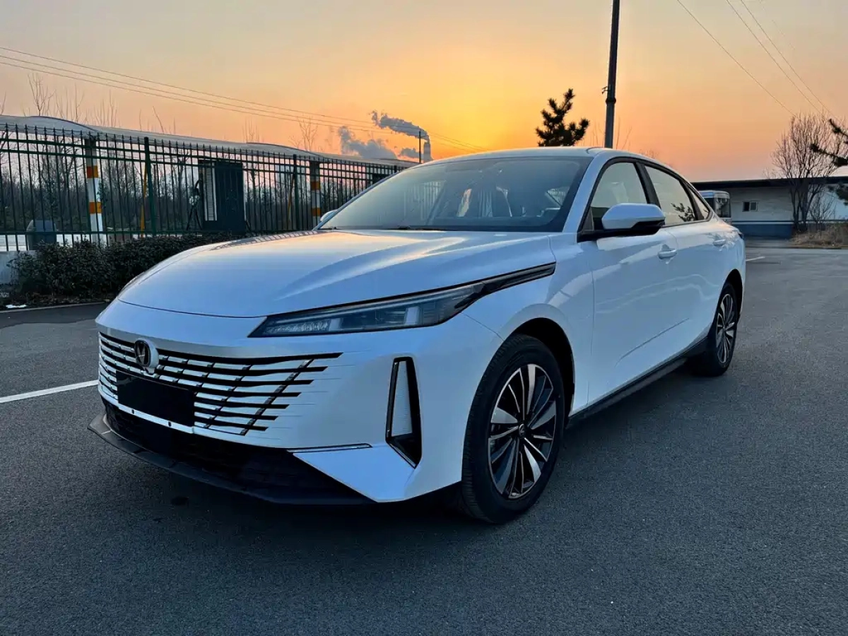 CHANGAN EADO PHEV  2025